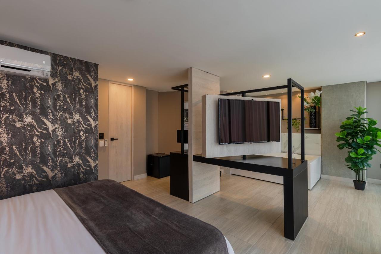 Vpv Suites Medellín Extérieur photo